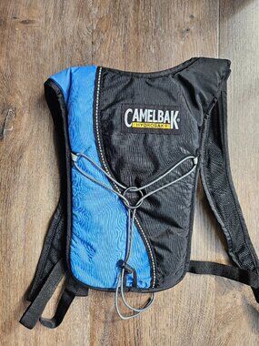 CamelBak HydroBak Hydration Pack Backpack Blue Black Cycling Hiking 50oz 1.5L